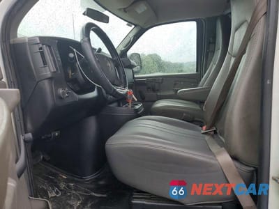 Zdjęcie 7 z 13 samochodu: 2013 CHEVROLET EXPRESS G1500 VIN:1GCSGAFX6D1180292 - miniatura