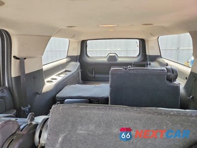 Zdjęcie 10 z 13 samochodu: 2010 CHEVROLET SUBURBAN K1500 LT VIN:1GNUKJE38AR244469 - miniatura