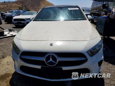 Piąte zdjęcie samochodu w środku: 2019 MERCEDES-BENZ A 220 4MATIC VIN:WDD3G4FB6KW019697 - miniatura