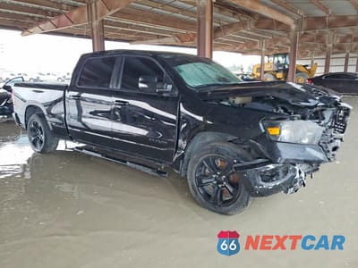 Czwarte zdjęcie samochodu z boku: 2022 RAM 1500 BIG HORN VIN:1C6RRFMG4NN193410 - miniatura