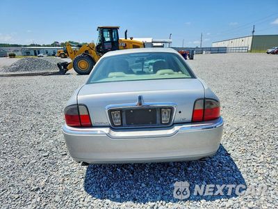 Zdjęcie 9 z 24 samochodu: 2005 LINCOLN LS VIN:1LNHM86S15Y602988 - miniatura