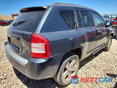 Trzecie zdjęcie samochodu z tyłu: 2008 JEEP COMPASS SPORT VIN:1J8FF47W38D537078 - miniatura