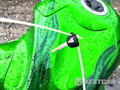 Zdjęcie 8 z 9 samochodu: 2012 KAWASAKI ZX1400 EC VIN:JKBZXNE12CA004735 - miniatura