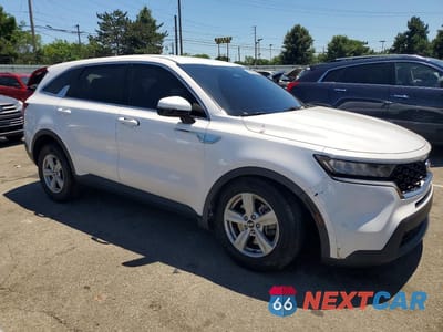 Czwarte zdjęcie samochodu z boku: 2021 KIA SORENTO LX VIN:5XYRG4LC8MG016009 - miniatura
