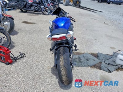 Czwarte zdjęcie samochodu z boku: 2016 SUZUKI GSX-R1000 VIN:JS1GT78A7G2100228 - miniatura
