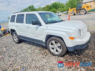 Czwarte zdjęcie samochodu z boku: 2015 JEEP PATRIOT SPORT VIN:1C4NJPBB6FD236342 - miniatura