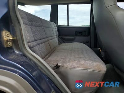 Zdjęcie 11 z 13 samochodu: 1997 JEEP CHEROKEE SE VIN:1J4FJ28S3VL566629 - miniatura
