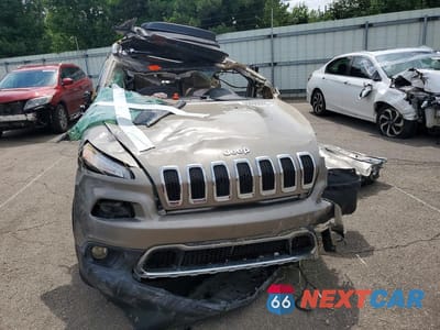Piąte zdjęcie samochodu w środku: 2017 JEEP CHEROKEE LIMITED VIN:1C4PJMDS3HW518403 - miniatura