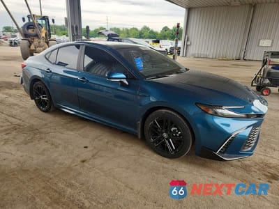 Czwarte zdjęcie samochodu z boku: 2025 TOYOTA CAMRY SE VIN:4T1DBADK9SU029601 - miniatura
