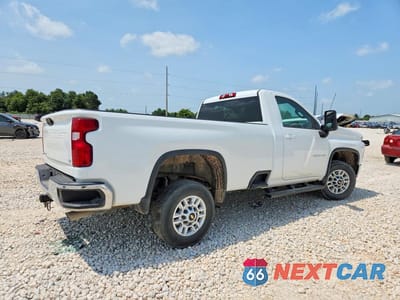 Trzecie zdjęcie samochodu z tyłu: 2022 CHEVROLET SILVERADO C2500 HEAVY DUTY LT VIN:1GC0WNE70NF114263 - miniatura