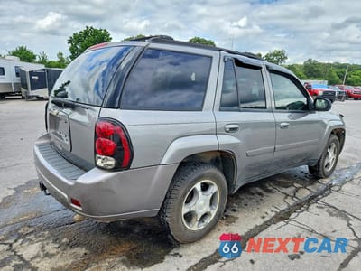Trzecie zdjęcie samochodu z tyłu: 2008 CHEVROLET TRAILBLAZER LS VIN:1GNDT13S182155515 - miniatura
