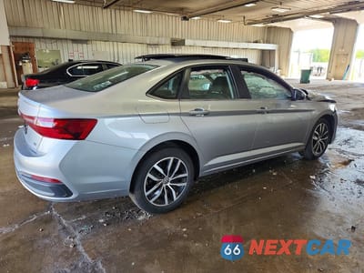 Trzecie zdjęcie samochodu z tyłu: 2026 VOLKSWAGEN JETTA SE VIN:3VW7W7BU9TM001801 - miniatura