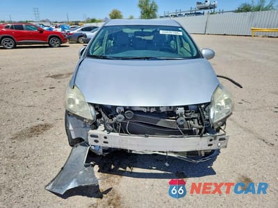 Piąte zdjęcie samochodu w środku: 2014 TOYOTA PRIUS TWO VIN:JTDKN3DU6E0358218 - miniatura
