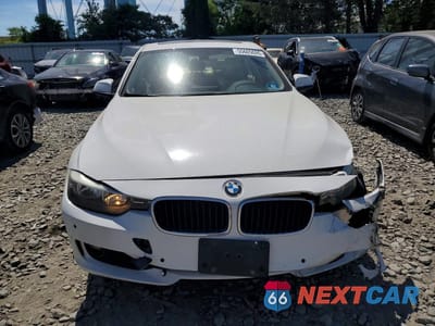 Piąte zdjęcie samochodu w środku: 2014 BMW 328 XI SULEV VIN:WBA3B5C5XEP540477 - miniatura