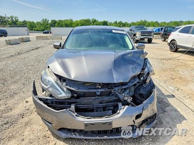 Piąte zdjęcie samochodu w środku: 2019 NISSAN SENTRA SV VIN:3N1AB7AP5KY258142 - miniatura