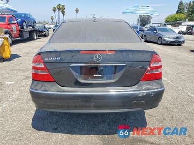 Zdjęcie 6 z 12 samochodu: 2004 MERCEDES-BENZ E 500 VIN:WDBUF70J04A461313 - miniatura