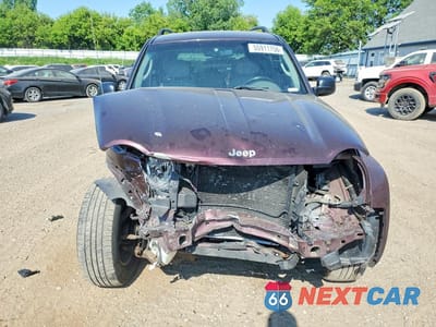Piąte zdjęcie samochodu w środku: 2004 JEEP LIBERTY LIMITED VIN:1J4GL58K54W137960 - miniatura