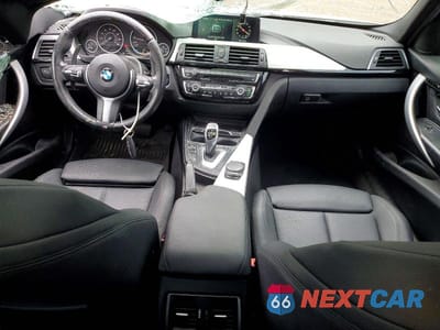 Zdjęcie 8 z 12 samochodu: 2018 BMW 330 XI VIN:WBA8D9G50JNU69894 - miniatura