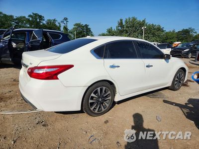 Trzecie zdjęcie samochodu z tyłu: 2018 NISSAN ALTIMA 2.5 SV VIN:1N4AL3AP5JC134579 - miniatura
