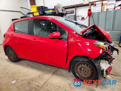 Czwarte zdjęcie samochodu z boku: 2015 TOYOTA YARIS 5-DOOR L VIN:VNKKTUD39FA032239 - miniatura