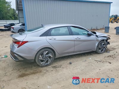 Trzecie zdjęcie samochodu z tyłu: 2025 HYUNDAI ELANTRA SEL SPORT VIN:KMHLM4DG2SU074902 - miniatura