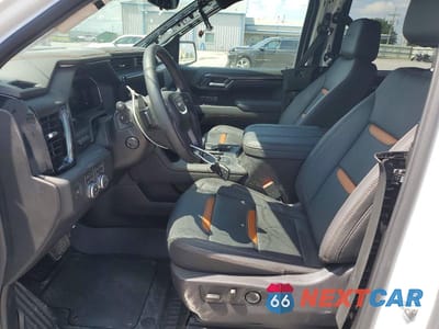 Zdjęcie 7 z 13 samochodu: 2026 GMC SIERRA K1500 AT4 VIN:1GTUUEE80TZ269410 - miniatura