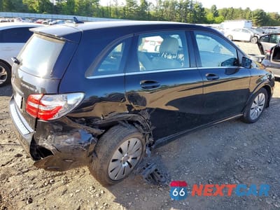 Trzecie zdjęcie samochodu z tyłu: 2014 MERCEDES-BENZ B ELECTRIC VIN:WDDVP9AB3EJ003729 - miniatura