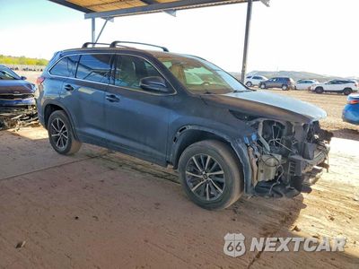 Czwarte zdjęcie samochodu z boku: 2017 TOYOTA HIGHLANDER XLE VIN:5TDKZRFH8HS217336 - miniatura