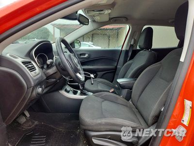 Zdjęcie 7 z 14 samochodu: 2017 JEEP COMPASS SPORT VIN:3C4NJDAB8HT642345 - miniatura