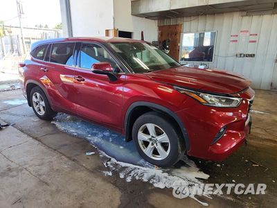 Czwarte zdjęcie samochodu z boku: 2020 TOYOTA HIGHLANDER LE VIN:5TDBZRBH8LS009102 - miniatura