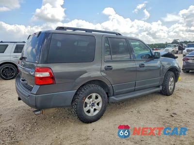 Trzecie zdjęcie samochodu z tyłu: 2016 FORD EXPEDITION XL VIN:1FMJU1FTXGEF15497 - miniatura