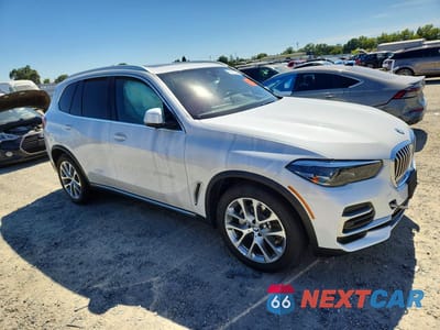 Czwarte zdjęcie samochodu z boku: 2023 BMW X5 XDRIVE40I VIN:5UXCR6C0XP9R80794 - miniatura