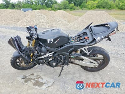 Trzecie zdjęcie samochodu z tyłu: 2005 HONDA CBR600 RR VIN:JH2PC37015M207906 - miniatura