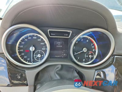 Zdjęcie 9 z 13 samochodu: 2015 MERCEDES-BENZ GL 450 4MATIC VIN:4JGDF6EE2FA532792 - miniatura