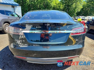 Zdjęcie 6 z 12 samochodu: 2013 TESLA MODEL S VIN:5YJSA1DN5DFP09094 - miniatura