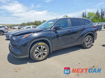 2023 TOYOTA HIGHLANDER XLE 5TDKDRBHXPS010370 - główne zdjęcie licytacji z USA - miniatura