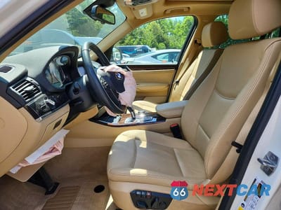 Zdjęcie 7 z 13 samochodu: 2016 BMW X3 XDRIVE28I VIN:5UXWX9C55G0D66548 - miniatura