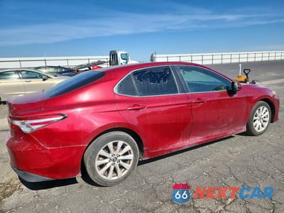 Trzecie zdjęcie samochodu z tyłu: 2020 TOYOTA CAMRY LE VIN:4T1C11AKXLU334674 - miniatura