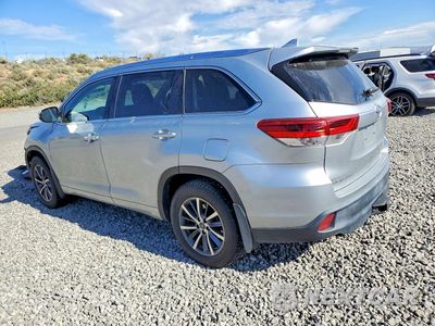 Drugie zdjęcie samochodu z przodu: 2018 TOYOTA HIGHLANDER XLE VIN:5TDJZRFH1JS560362 - miniatura