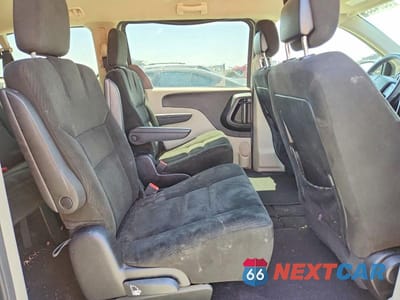 Zdjęcie 11 z 13 samochodu: 2015 DODGE GRAND CARAVAN SE VIN:2C4RDGBGXFR625664 - miniatura