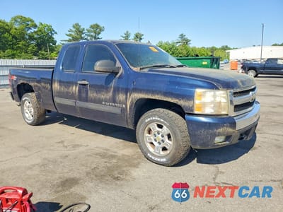 Czwarte zdjęcie samochodu z boku: 2008 CHEVROLET SILVERADO K1500 VIN:2GCEK19J481311139 - miniatura