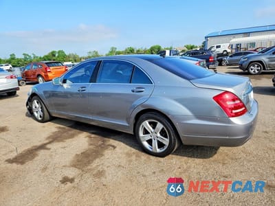 Drugie zdjęcie samochodu z przodu: 2011 MERCEDES-BENZ S 550 4MATIC VIN:WDDNG8GB8BA366623 - miniatura