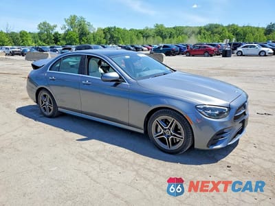 Czwarte zdjęcie samochodu z boku: 2021 MERCEDES-BENZ E 350 4MATIC VIN:W1KZF8EB9MA957165 - miniatura