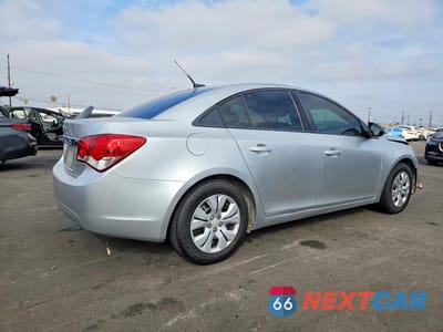 Trzecie zdjęcie samochodu z tyłu: 2013 CHEVROLET CRUZE LS VIN:1G1PA5SG2D7312037 - miniatura