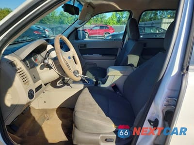 Zdjęcie 7 z 12 samochodu: 2009 FORD ESCAPE XLT VIN:1FMCU03G49KC39221 - miniatura