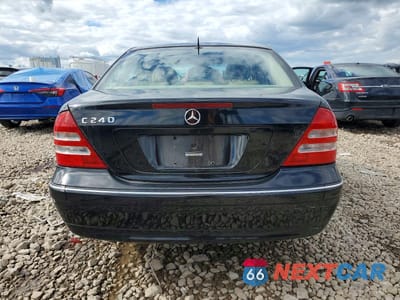 Zdjęcie 6 z 12 samochodu: 2002 MERCEDES-BENZ C 240 VIN:WDBRF61J12F146373 - miniatura