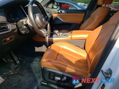 Zdjęcie 7 z 14 samochodu: 2019 BMW X5 XDRIVE50I VIN:5UXJU2C53KLN66228 - miniatura