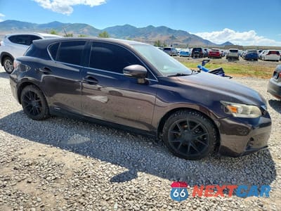 Czwarte zdjęcie samochodu z boku: 2012 LEXUS CT 200 VIN:JTHKD5BH9C2062128 - miniatura
