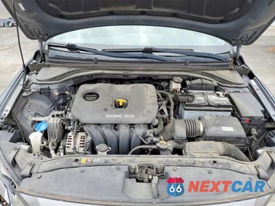Zdjęcie 11 z 12 samochodu: 2017 HYUNDAI ELANTRA LIMITED VIN:KMHD84LF6HU358012 - miniatura