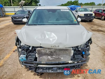 Piąte zdjęcie samochodu w środku: 2023 KIA CARNIVAL EX VIN:KNDNC5H37P6203063 - miniatura